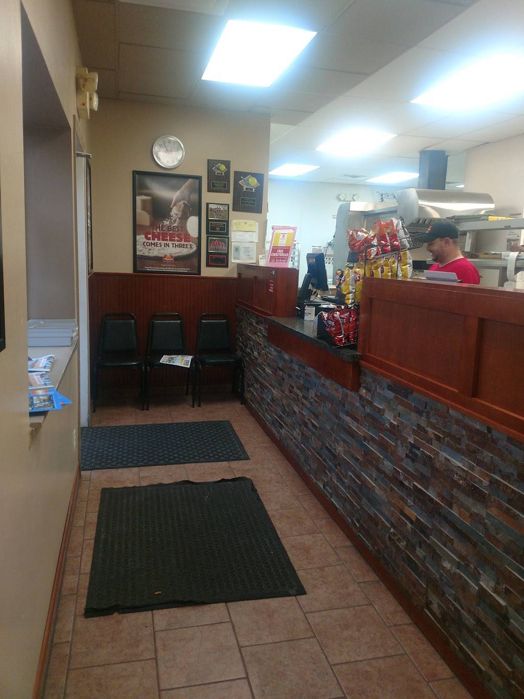 Marcos Pizza | meal delivery | 100 N Main St, Leslie, MI 49251, USA | 5175899000 OR +1 517-589-9000