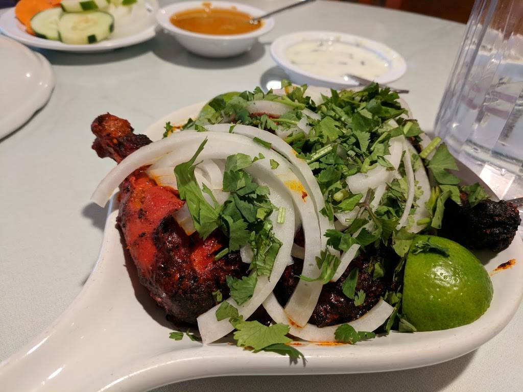 Hyderabad House Family Dining | restaurant | 2108, 2226 W Devon Ave, Chicago, IL 60659, USA | 7733385566 OR +1 773-338-5566