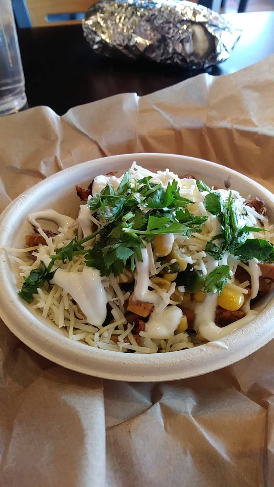 QDOBA Mexican Eats | restaurant | 4402 16th St, Moline, IL 61265, USA | 3097977100 OR +1 309-797-7100