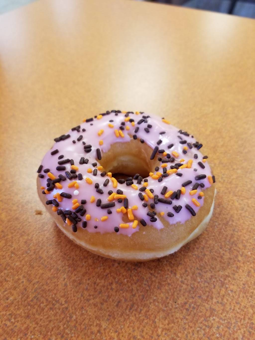 Dunkin | bakery | 1171 S Wisconsin Dells Pkwy S, Lake Delton, WI 53940, USA | 6082541111 OR +1 608-254-1111