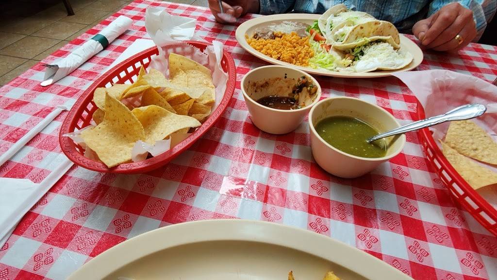 La Playita | restaurant | 533 W Main St, Wautoma, WI 54982, USA | 9207879339 OR +1 920-787-9339