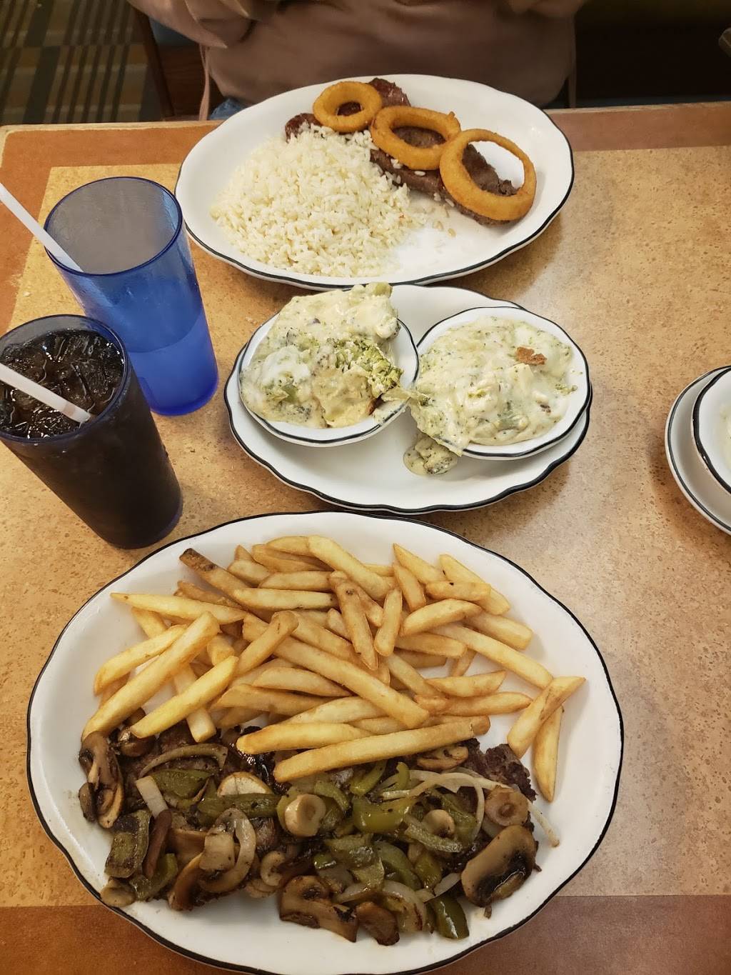 Galaxy Diner-Restaurant | restaurant | 4241 Main St, Bridgeport, CT 06606, USA | 2033728398 OR +1 203-372-8398