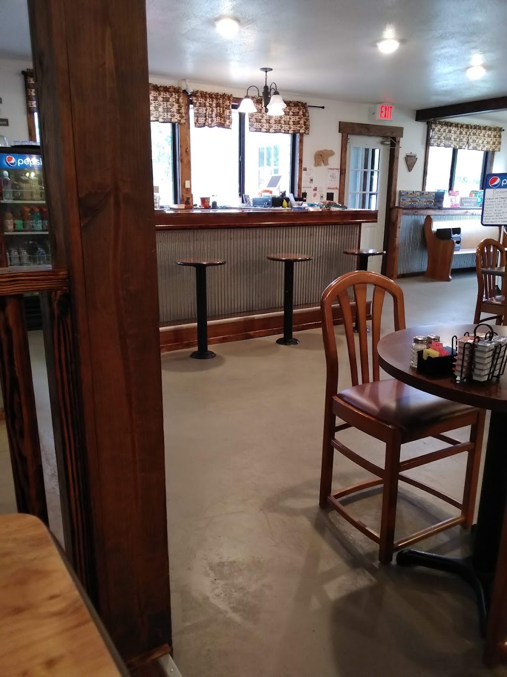 Mama Bears Cafe | restaurant | 307 west, Hwy 28, Bland, MO 65014, USA | 5736463099 OR +1 573-646-3099