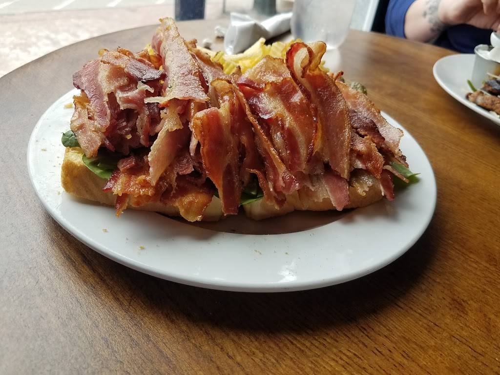 House Of Bacon | restaurant | 34 Court St, Auburn, ME 04210, USA | 2072008057 OR +1 207-200-8057