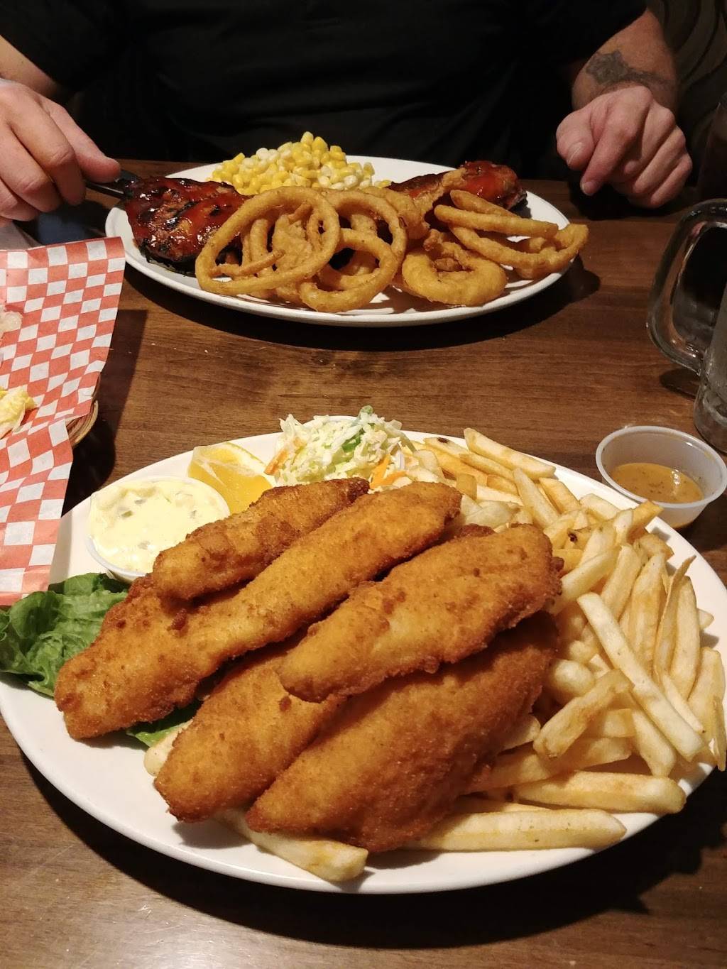 Bobs Place | restaurant | 121 Lock St E, Dunnville, ON N1A 1J6, Canada | 9057747463 OR +1 905-774-7463