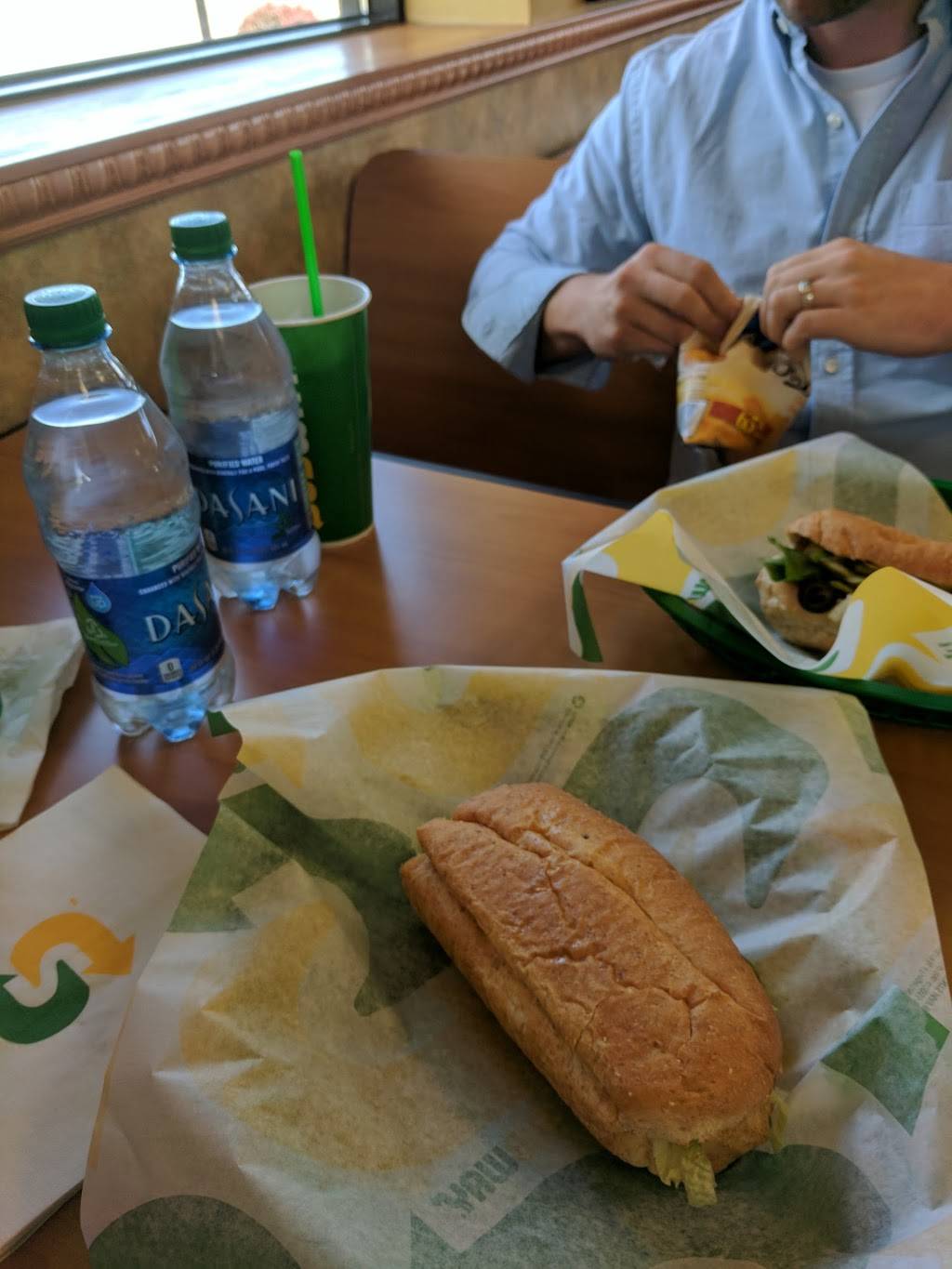 Subway Restaurants | restaurant | 1401 Bellefontaine St, Wapakoneta, OH 45895, USA | 4197381336 OR +1 419-738-1336