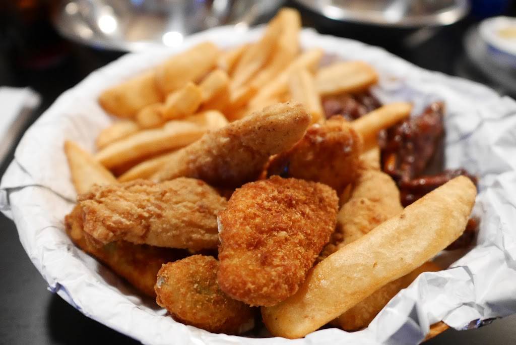 Bistro on Avenue | restaurant | 1988 Avenue Rd, Toronto, ON M5M 4Y4, Canada | 4167831928 OR +1 416-783-1928