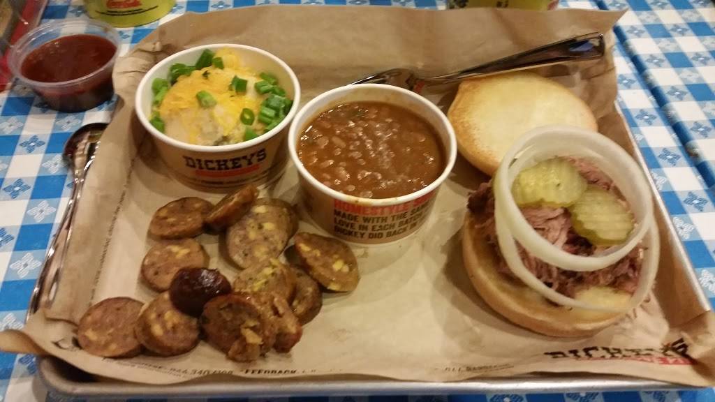 Dickeys Barbecue Pit | restaurant | 1418 North Rochester Road, Rochester Hills, MI 48307, USA | 2482666226 OR +1 248-266-6226