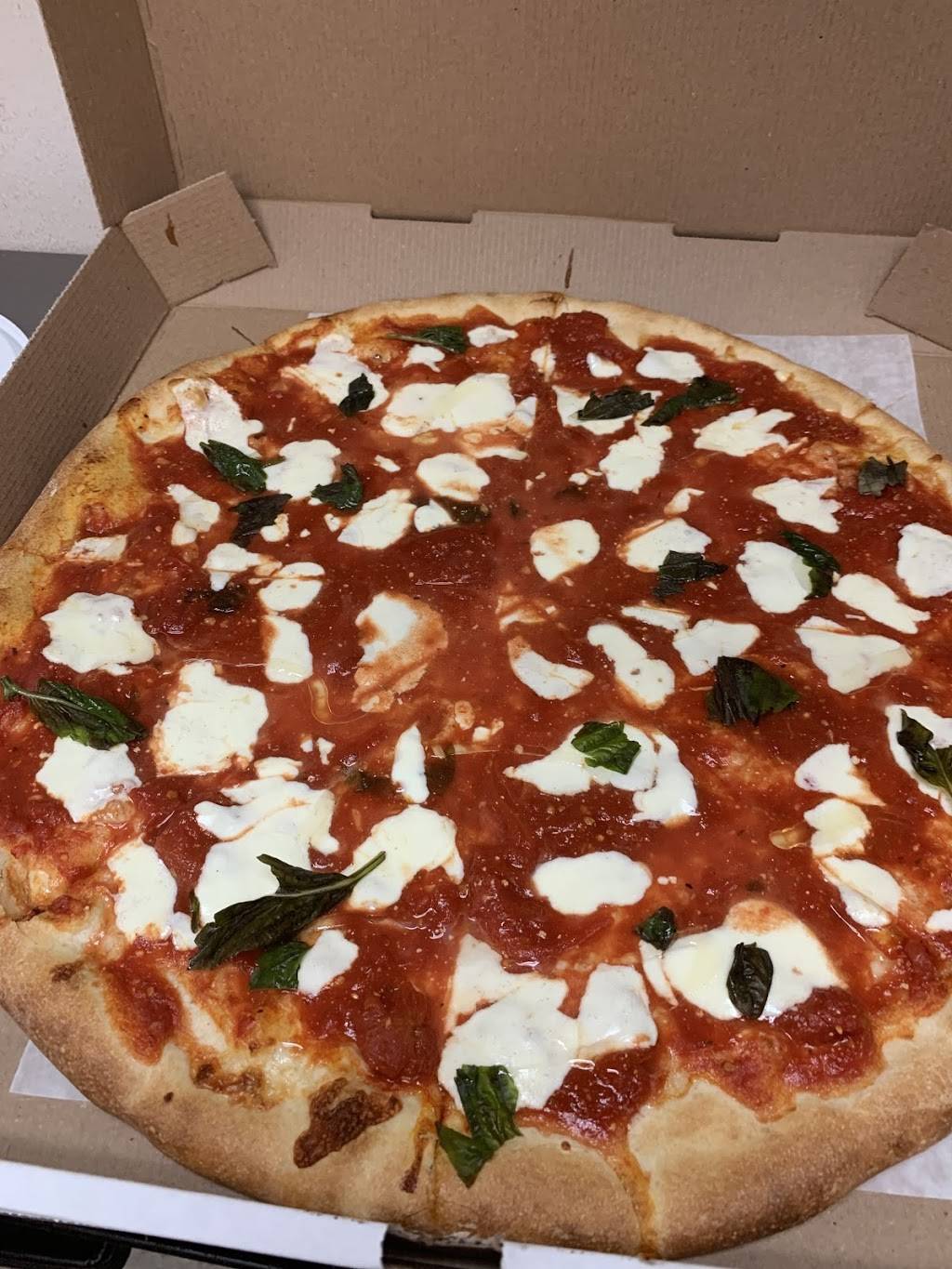 Pizza Villa | restaurant | 112 W 1st Ave, Parkesburg, PA 19365, USA | 6108572692 OR +1 610-857-2692