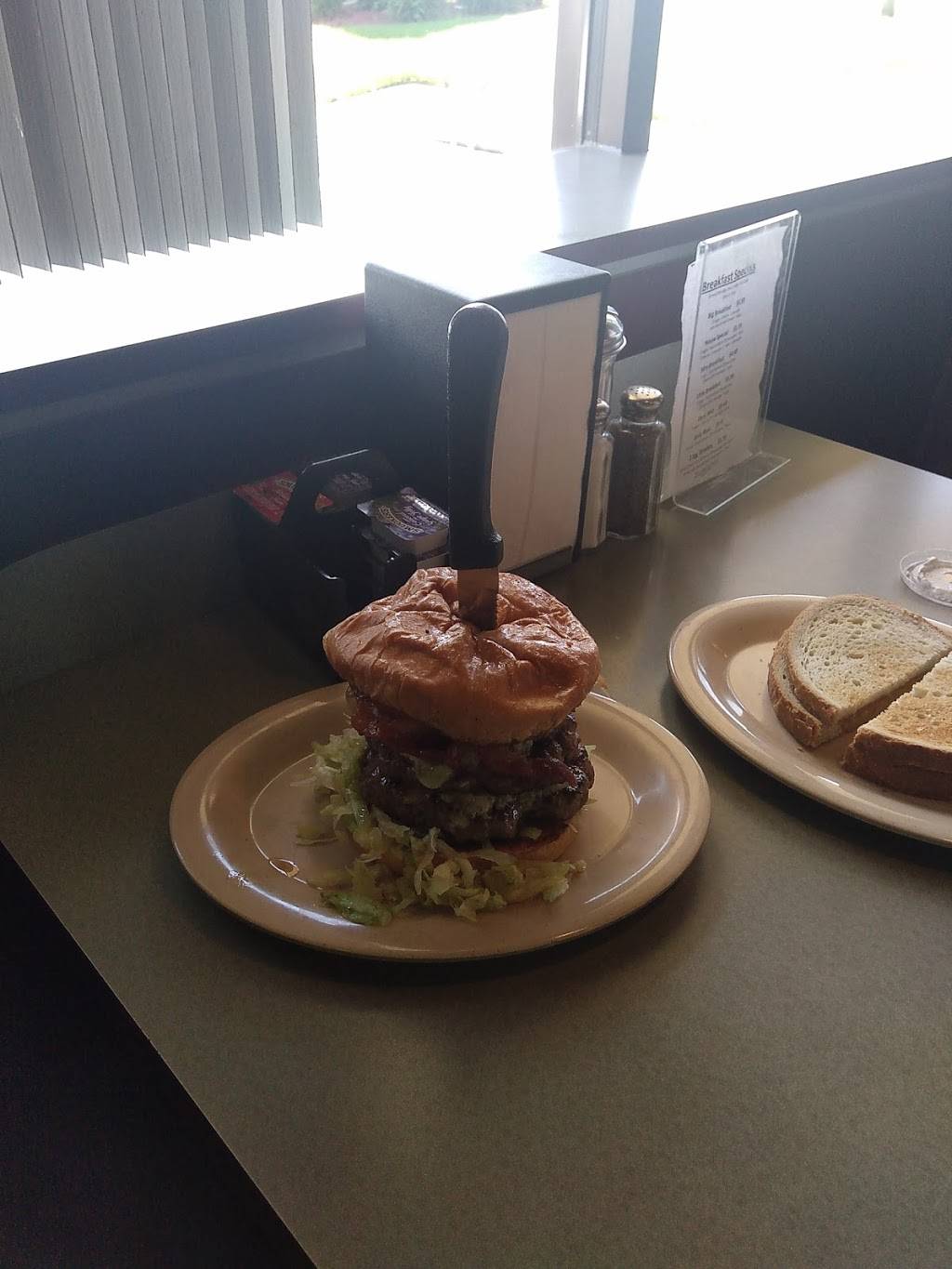 Jimmys Coney Grill | restaurant | 37246 Dequindre Rd, Sterling Heights, MI 48310, USA | 5867951700 OR +1 586-795-1700