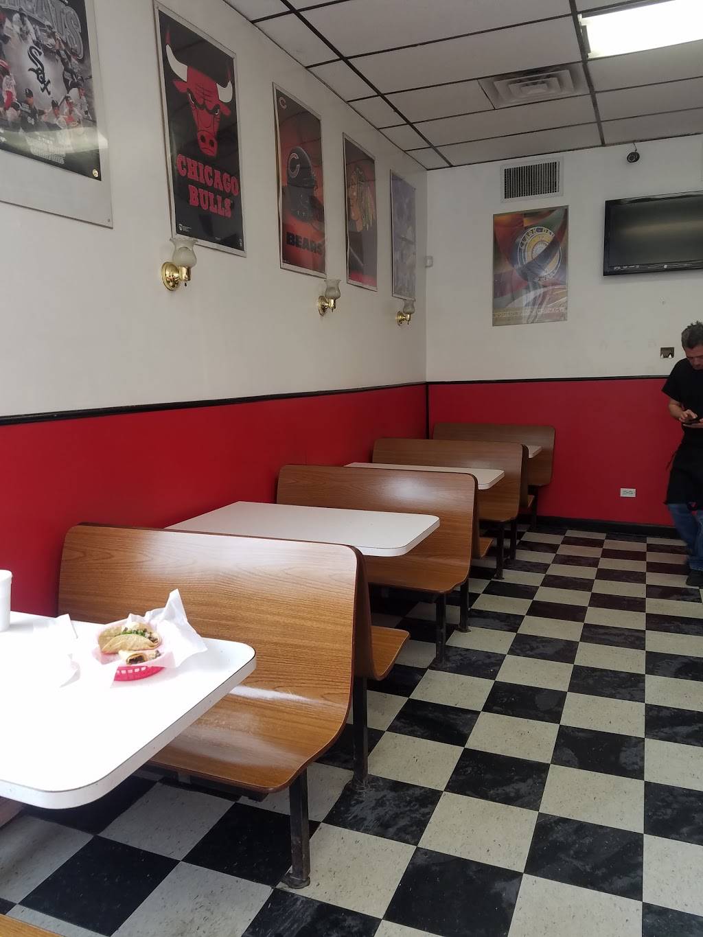 Morse Gyros | restaurant | 1335 W Morse Ave, Chicago, IL 60626, USA | 7737432665 OR +1 773-743-2665