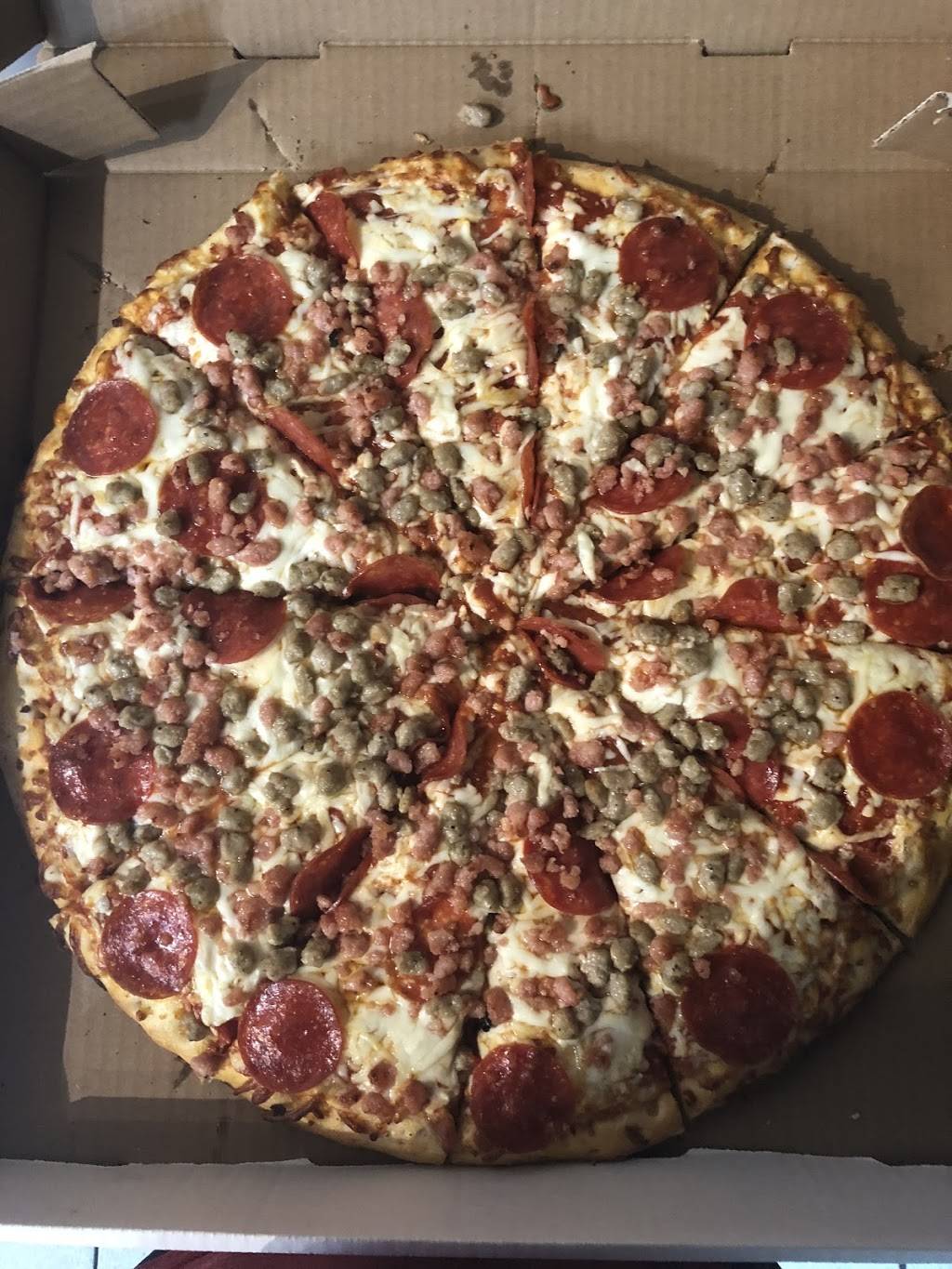 Lava Pizza & Wings | restaurant | 665 Plains Rd E, Burlington, ON L7T 2E8, Canada | 9056310777 OR +1 905-631-0777