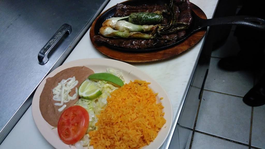 Taquería El Durango | restaurant | 5344 W Fullerton Ave, Chicago, IL 60639, USA | 7089645416 OR +1 708-964-5416