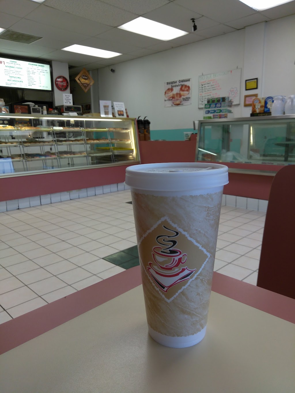 Scotts Donuts & Cafe | bakery | 27500 Marguerite Pkwy #3, Mission Viejo, CA 92692, USA | 9493642263 OR +1 949-364-2263