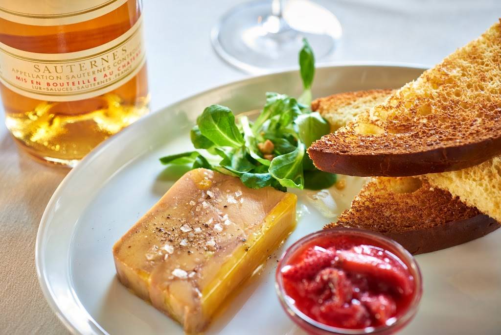 Maple & Ash | night club | 8 W Maple St, Chicago, IL 60610, USA | 3129448888 OR +1 312-944-8888