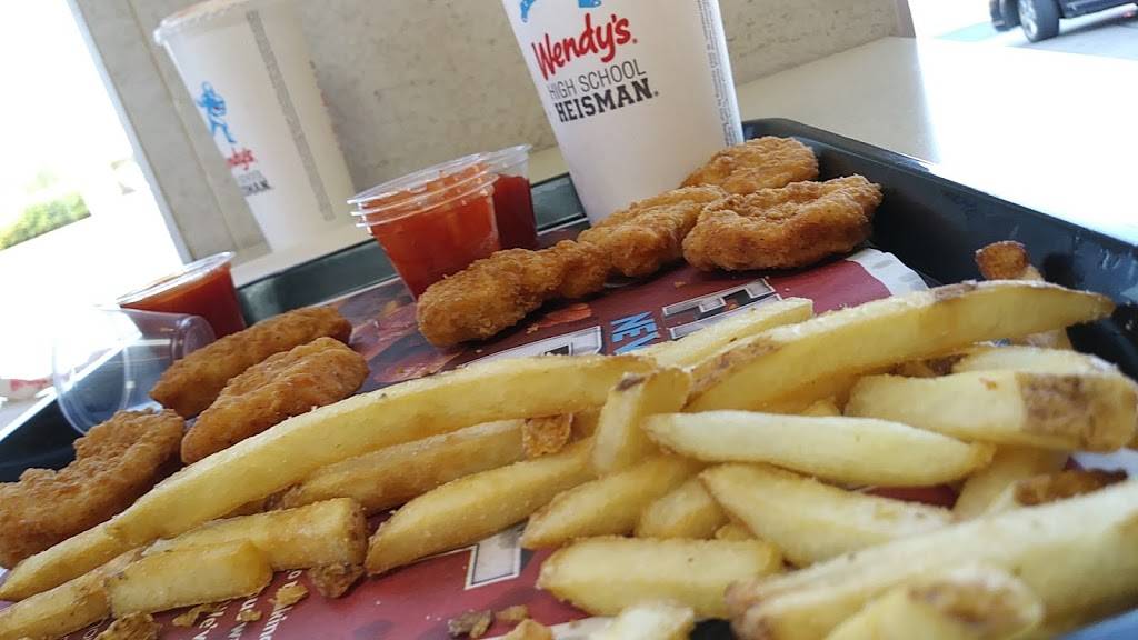 Wendys | restaurant | 6834 Wesley Crossroads, Greenville, TX 75402, USA | 9034504108 OR +1 903-450-4108