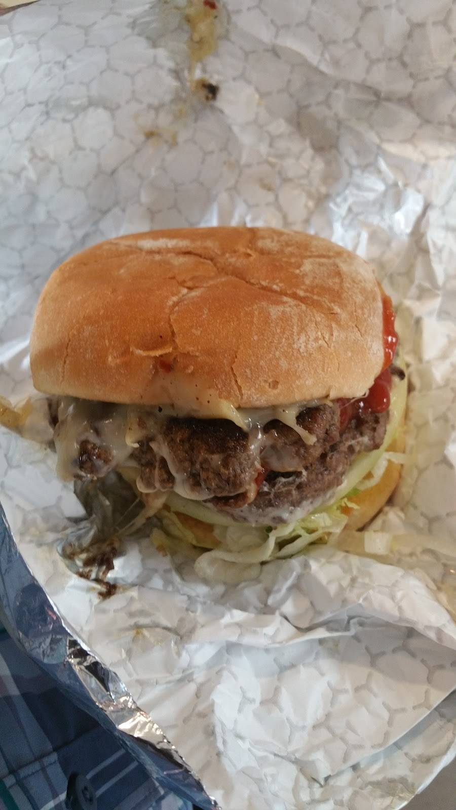 Cheeburger Cheeburger | restaurant | 1 Richard E Byrd Terminal Dr #103, Richmond, VA 23250, USA | 8042221227 OR +1 804-222-1227