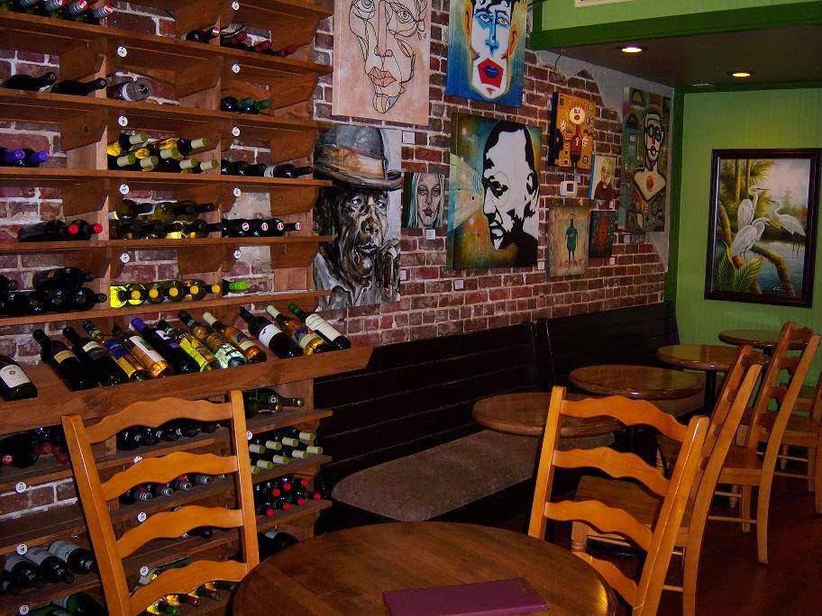 Dick and Janes | restaurant | 146 N Woodland Blvd, DeLand, FL 32720, USA | 3868229280 OR +1 386-822-9280