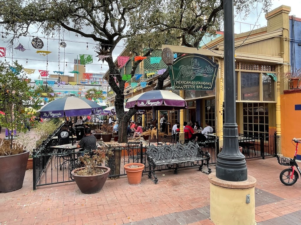 La Margarita Mexican Restaurant & Oyster Bar | restaurant | 120 Produce Row, San Antonio, TX 78207, USA | 2102277140 OR +1 210-227-7140