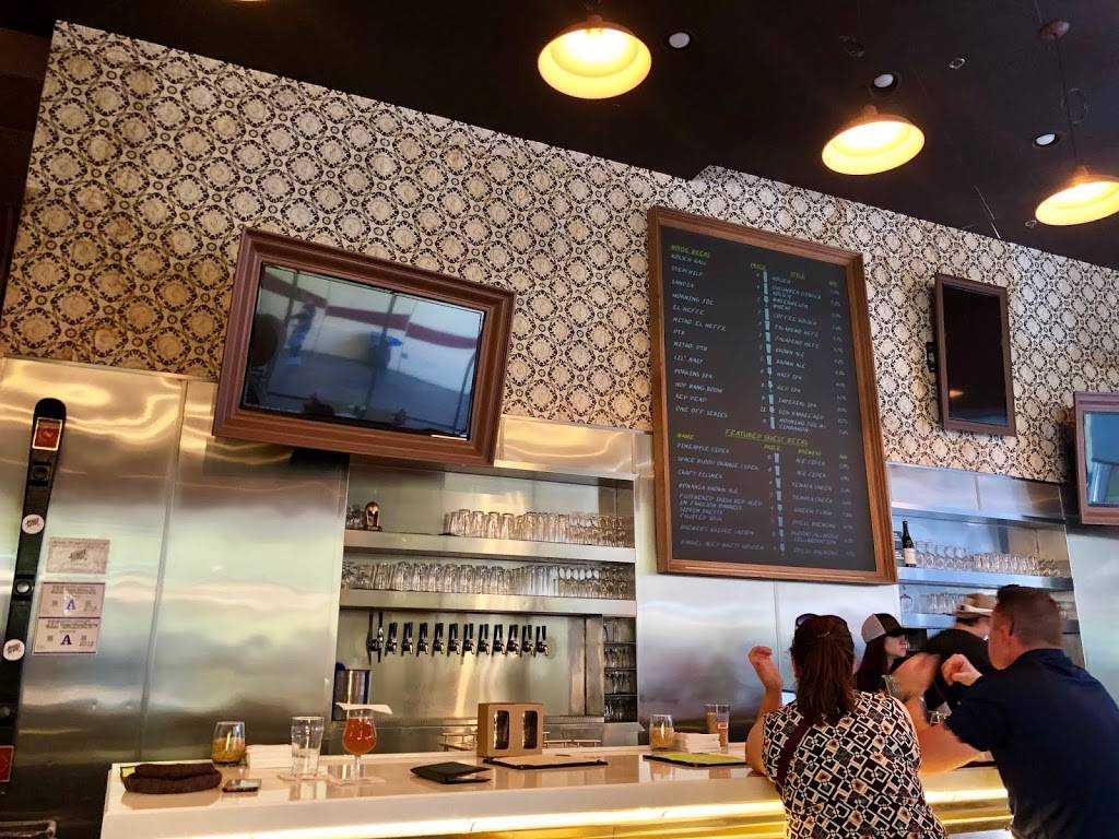 Banger Brewing | restaurant | 450 Fremont St #135, Las Vegas, NV 89101, USA | 7024562739 OR +1 702-456-2739