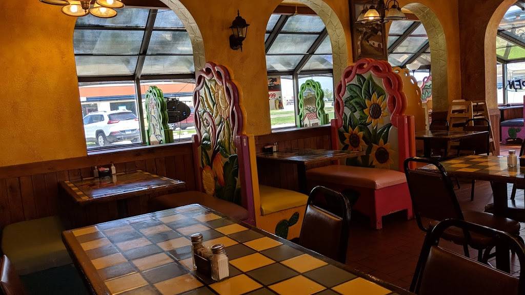 La Hacienda | restaurant | 927 N Rte 49, Casey, IL 62420, USA | 2179322974 OR +1 217-932-2974