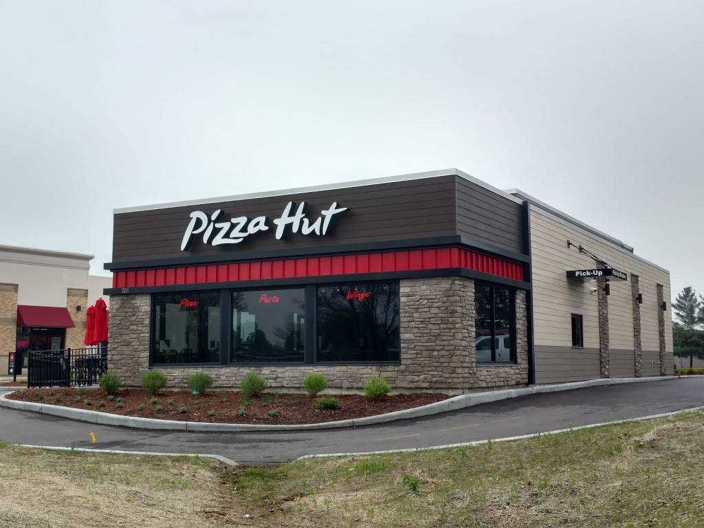 Pizza Hut | restaurant | 2211 Milton Ave, Janesville, WI 53545, USA | 6087548800 OR +1 608-754-8800