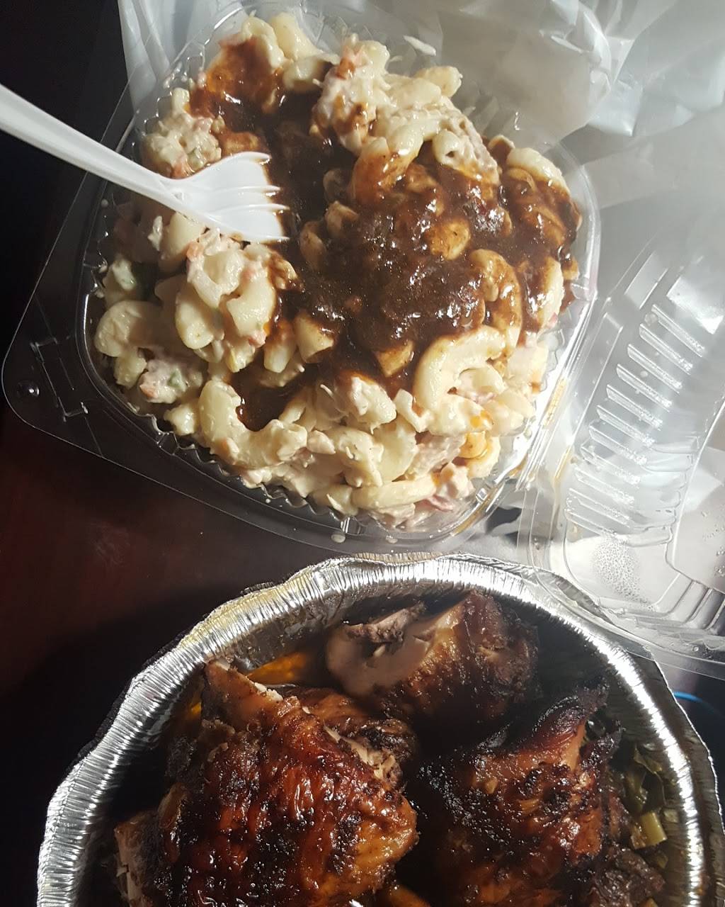 Smokehouse | restaurant | 18933 Linden Blvd, Jamaica, NY 11412, USA | 7185271536 OR +1 718-527-1536