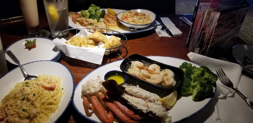 Red Lobster | restaurant | 1450 E 82nd Ave, Merrillville, IN 46410, USA | 2197690500 OR +1 219-769-0500