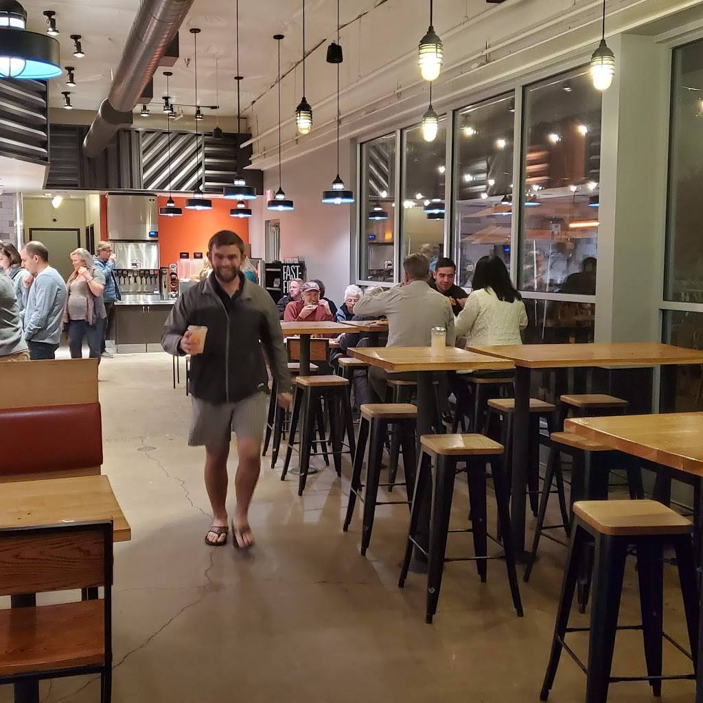 Blaze Pizza | meal takeaway | 892 Foothill Blvd Suite 5A, San Luis Obispo, CA 93405, USA | 8056001336 OR +1 805-600-1336