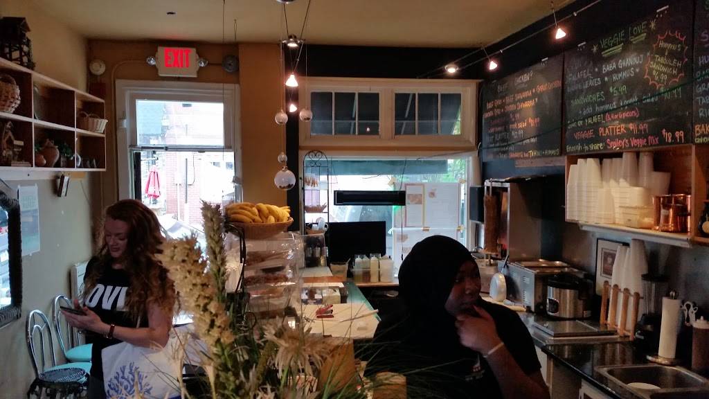 Smileys Café | cafe | 4253 Main St, Philadelphia, PA 19127, USA | 2673232098 OR +1 267-323-2098