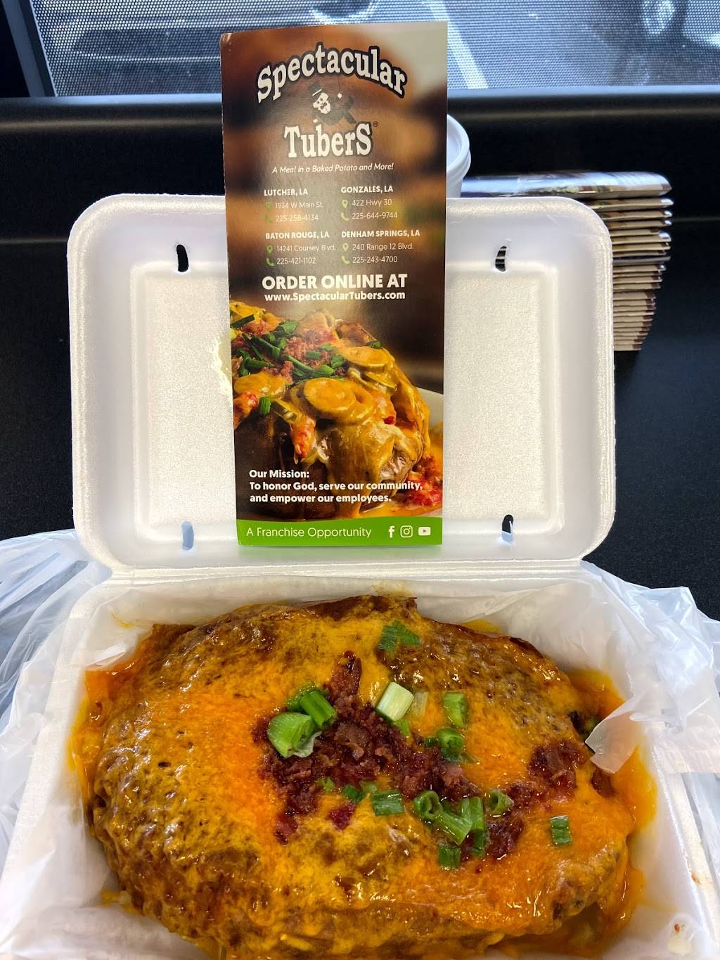 Spectacular Tubers | restaurant | 422 E Hwy 30, Gonzales, LA 70737, USA | 2256449744 OR +1 225-644-9744