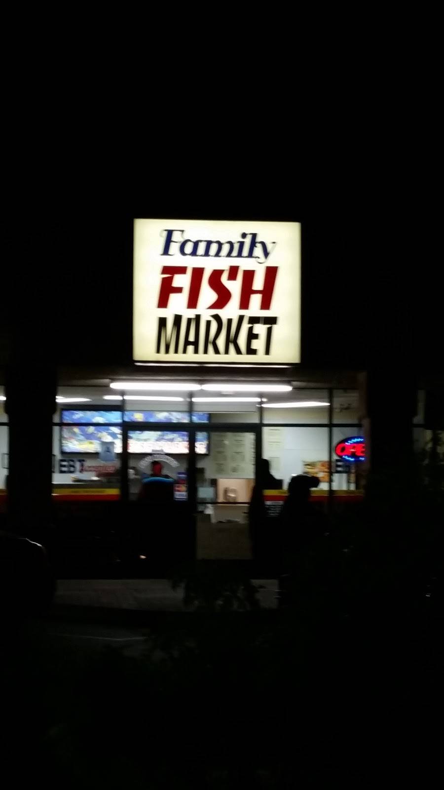 Family Fish Market | restaurant | 14928 7th St, Victorville, CA 92395, USA | 7602451416 OR +1 760-245-1416