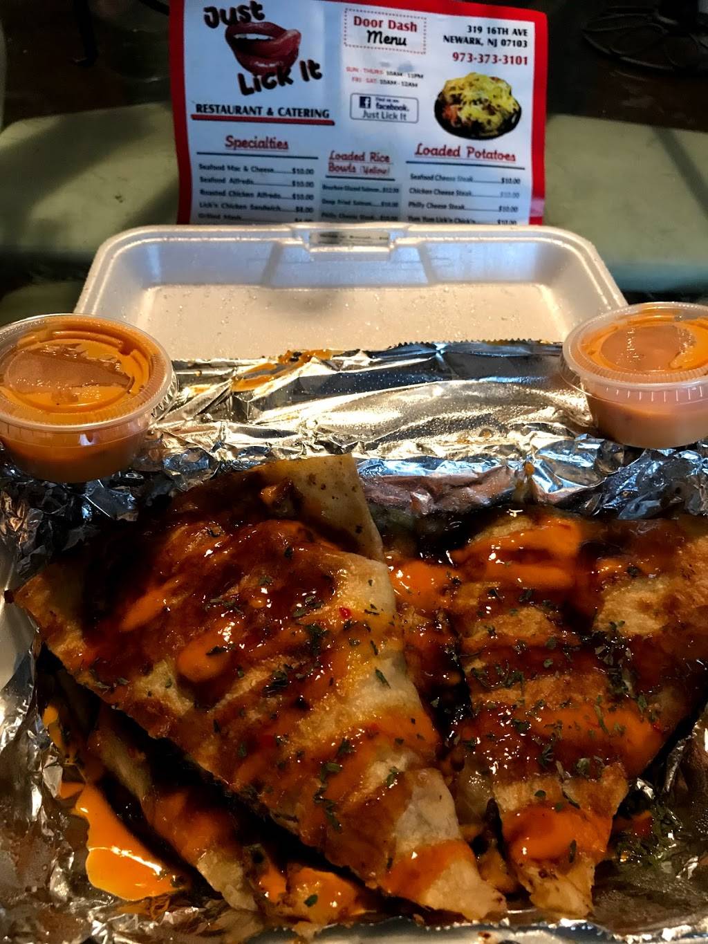 Lick Da Top Catering | restaurant | 319 16th Ave, Newark, NJ 07103, USA | 9733733100 OR +1 973-373-3100