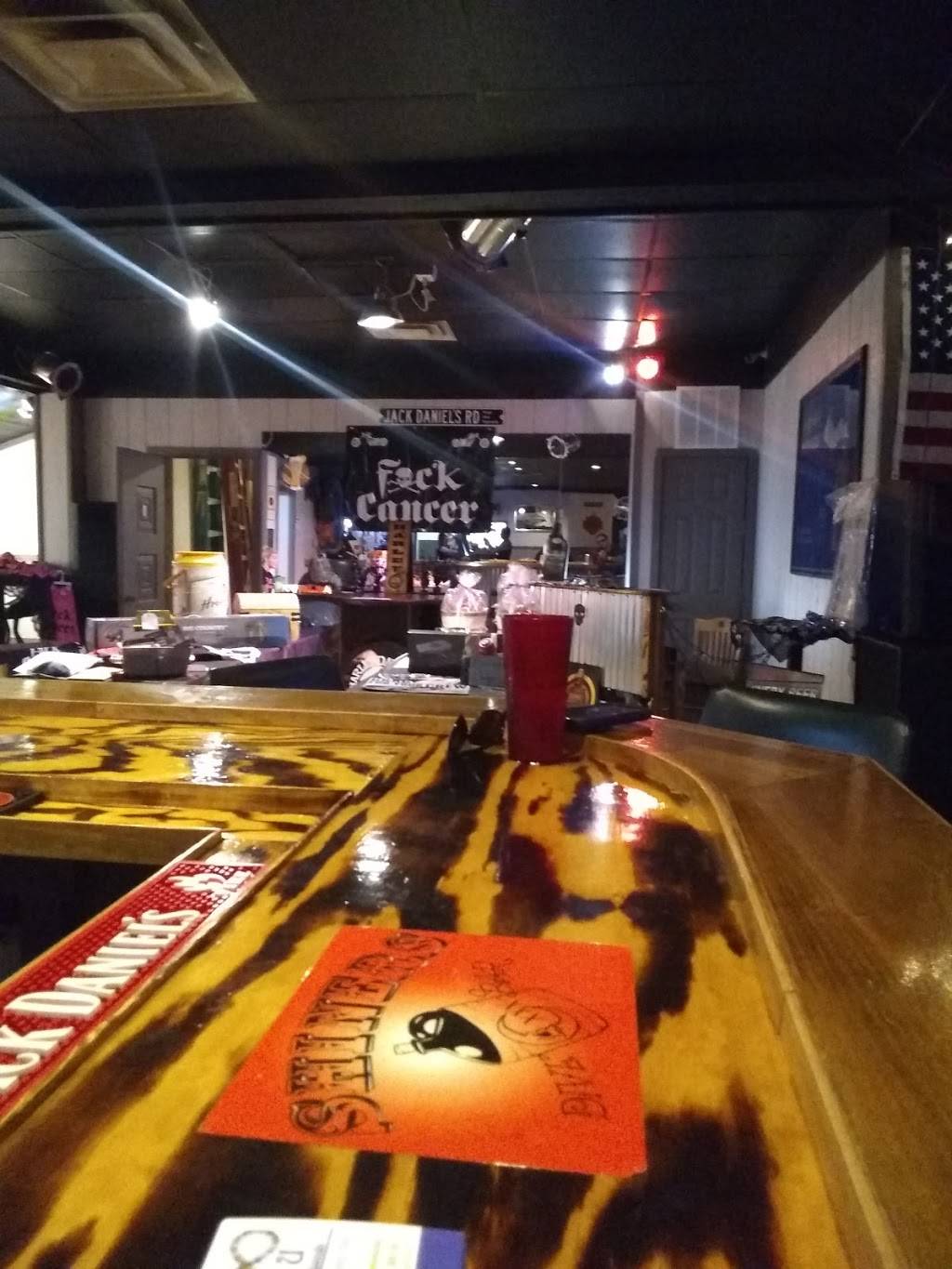 Shiners Dive Bar | restaurant | 5545 S Saginaw St, Flint, MI 48507, USA | 8108664309 OR +1 810-866-4309