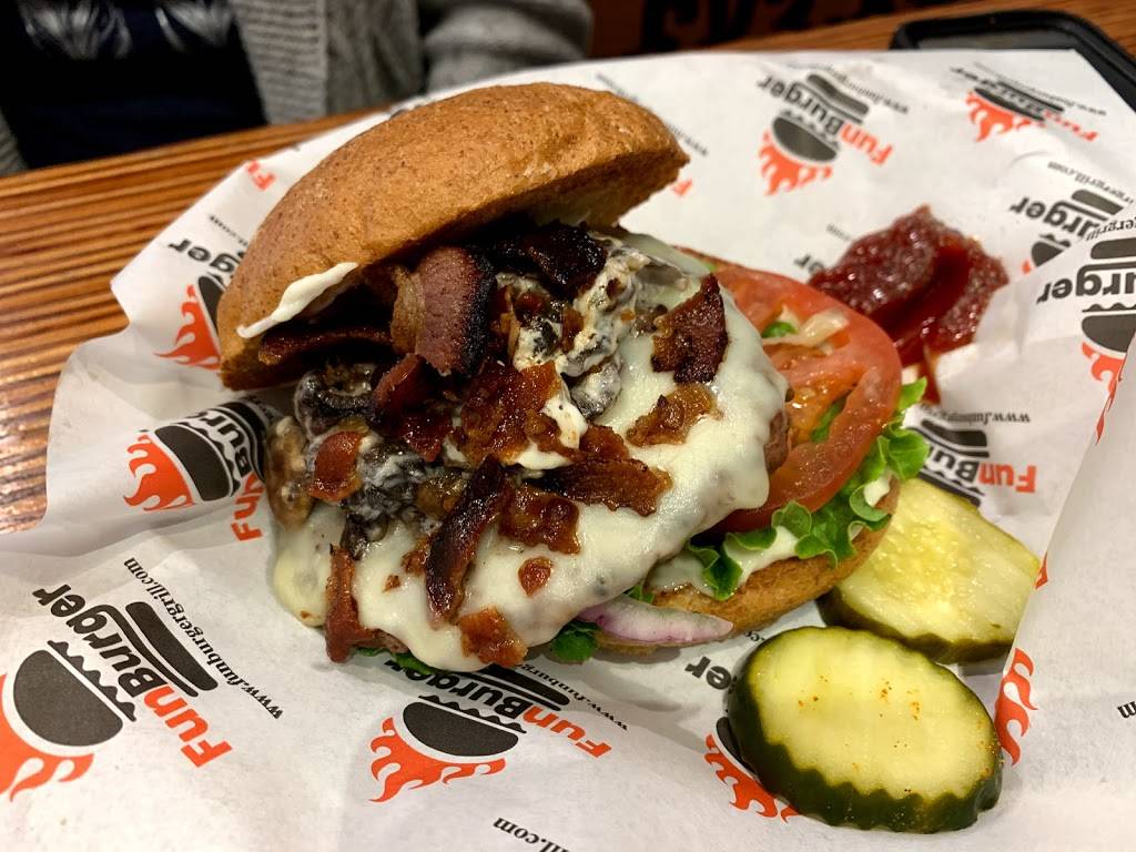 Fun Burger | restaurant | 2490 Sycamore Dr, Simi Valley, CA 93065, USA | 8055272515 OR +1 805-527-2515