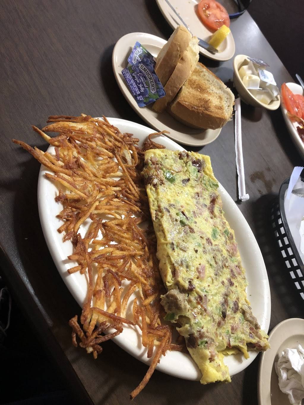 Steves Famous Diner | restaurant | 741 N US-1, Oak Hill, FL 32759, USA | 3862104403 OR +1 386-210-4403