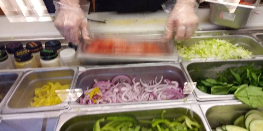 Subway | restaurant | 322 S Cochran Ave, Charlotte, MI 48813, USA | 5175436200 OR +1 517-543-6200