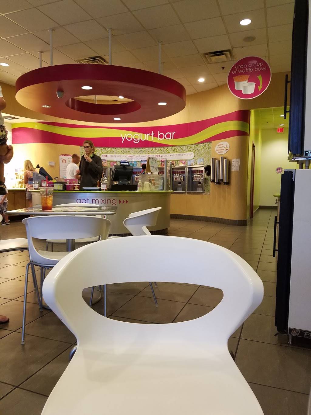 Menchies Frozen Yogurt | bakery | 11162 Parkside Dr, Knoxville, TN 37934, USA | 8656712910 OR +1 865-671-2910