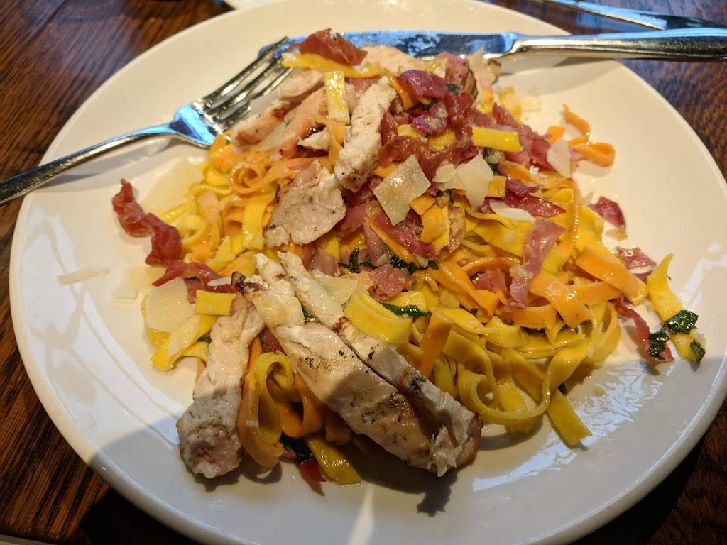 Square 22 Restaurant and Bar | restaurant | 13485 Pearl Rd, Strongsville, OH 44136, USA | 4402688322 OR +1 440-268-8322