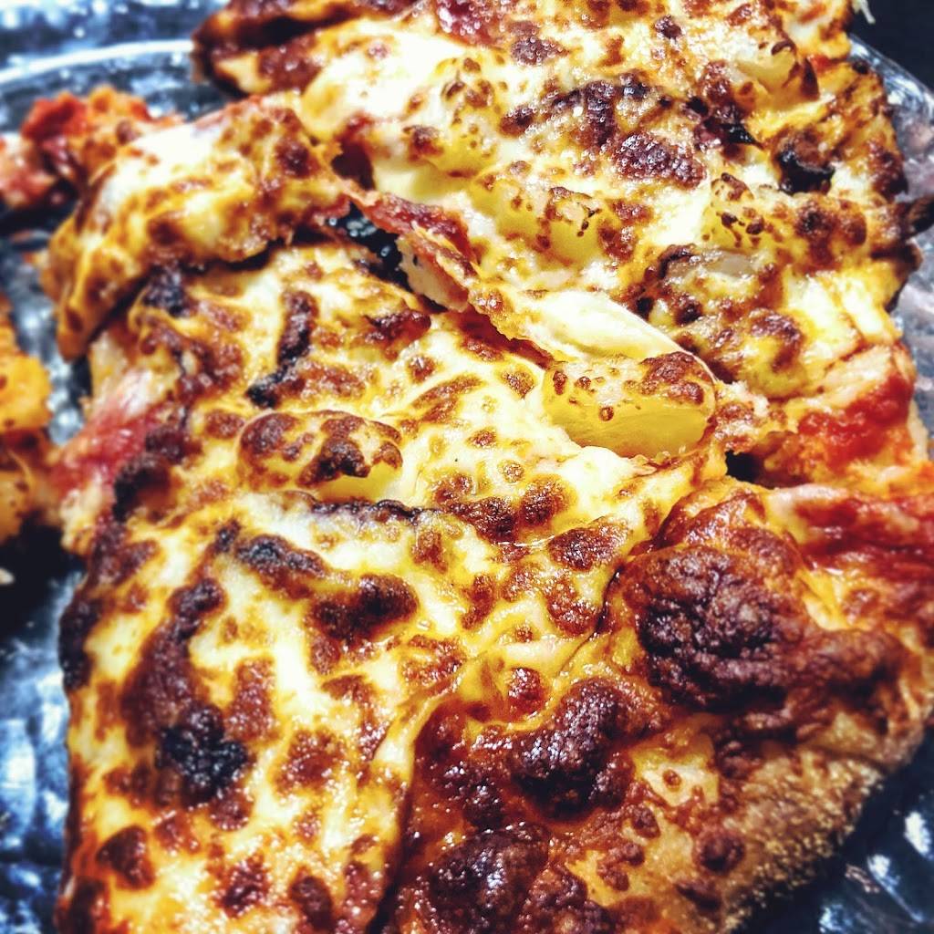 Cominos Pizza & Wings | restaurant | 1910 Dundas St E Suite 124, Whitby, ON L1N 2L6, Canada | 9054381011 OR +1 905-438-1011