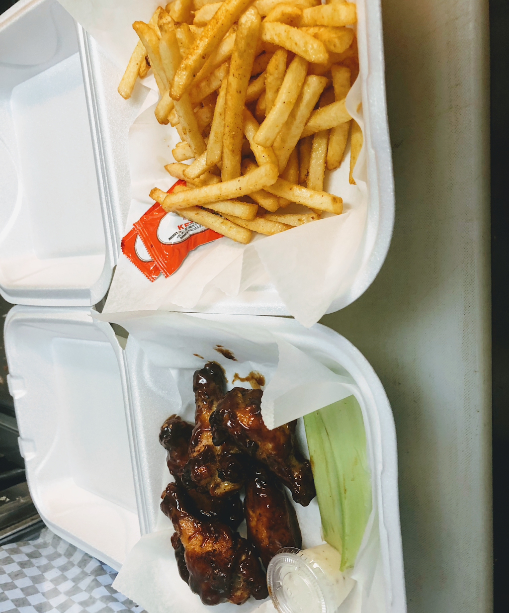 Street bites 101 | restaurant | 6501 Glenwood Ave, Raleigh, NC 27612, USA | 9196382462 OR +1 919-638-2462