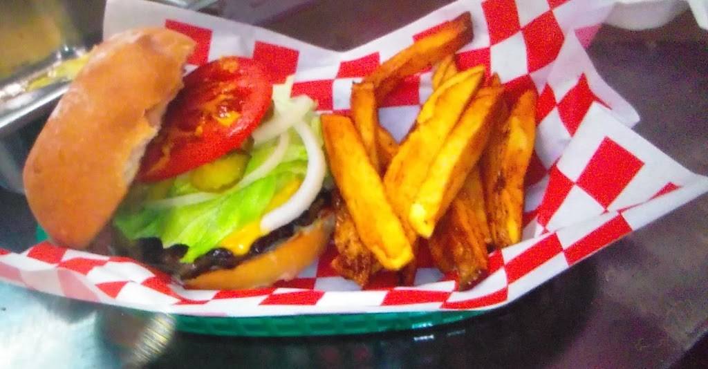 Stranded Corner Galley | cafe | 2121 Strand St, Galveston, TX 77550, USA | 4095395546 OR +1 409-539-5546