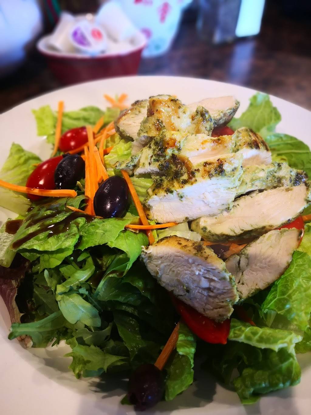 Leons Cafe & Catering | restaurant | 230 Waseca Ave, Barrington, RI 02806, USA | 4012471660 OR +1 401-247-1660