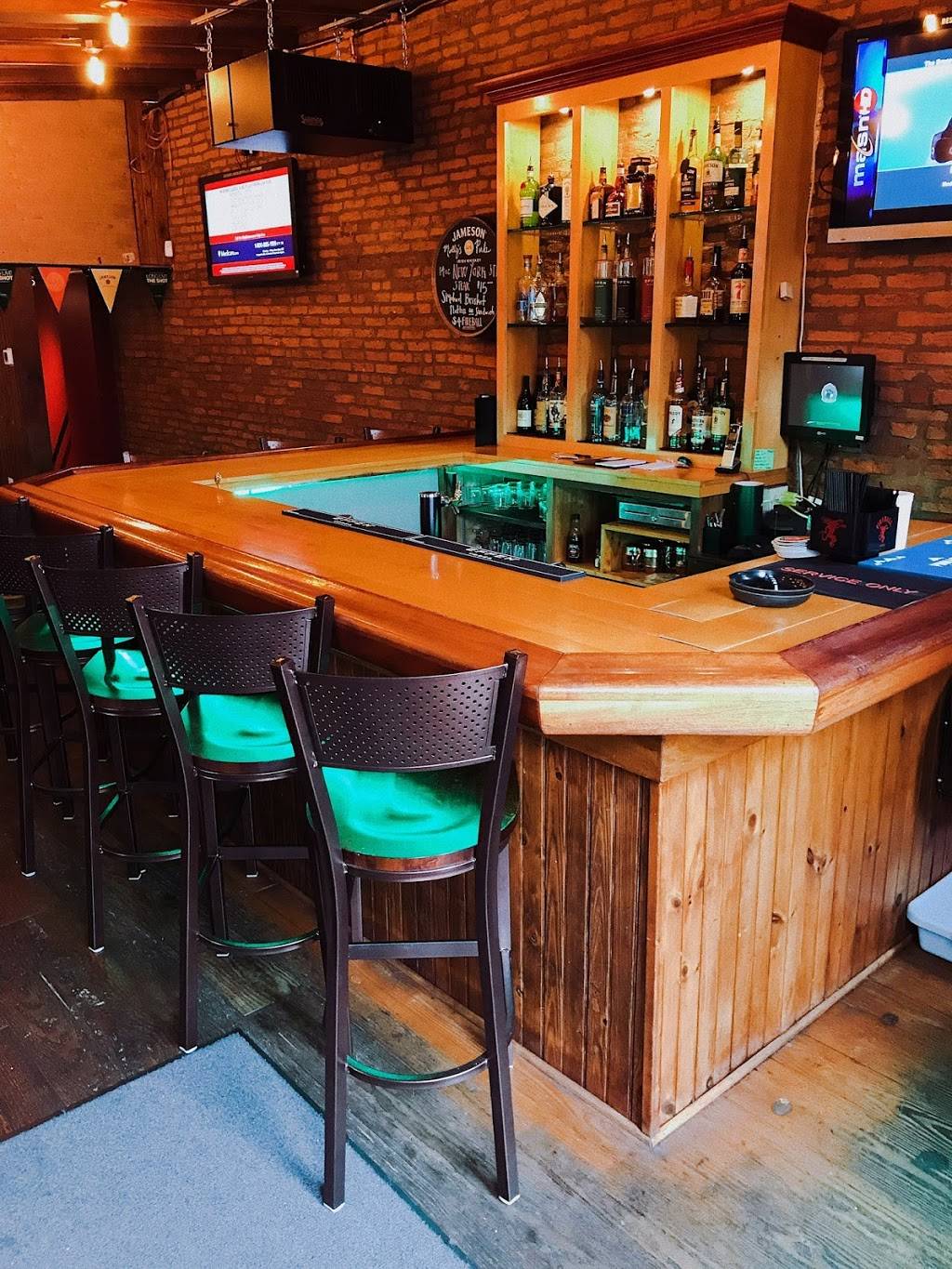 Mollys Pub | restaurant | 253 E Chestnut St, Lancaster, PA 17602, USA | 7178244535 OR +1 717-824-4535