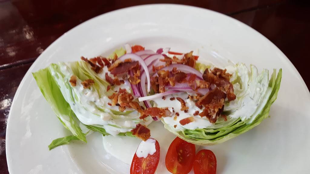 Hogs Breath Inn | restaurant | San Carlos St, Carmel-By-The-Sea, CA 93923, USA | 8316251044 OR +1 831-625-1044