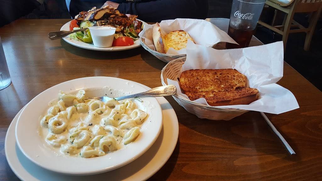 Spiros Pizza & Pasta | restaurant | 18411 Aurora Ave N, Shoreline, WA 98133, USA | 2065462900 OR +1 206-546-2900