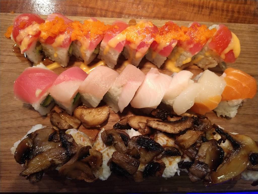 Arigato Sushi | restaurant | 2121 Golden Centre Ln #70, Gold River, CA 95670, USA | 9166354704 OR +1 916-635-4704