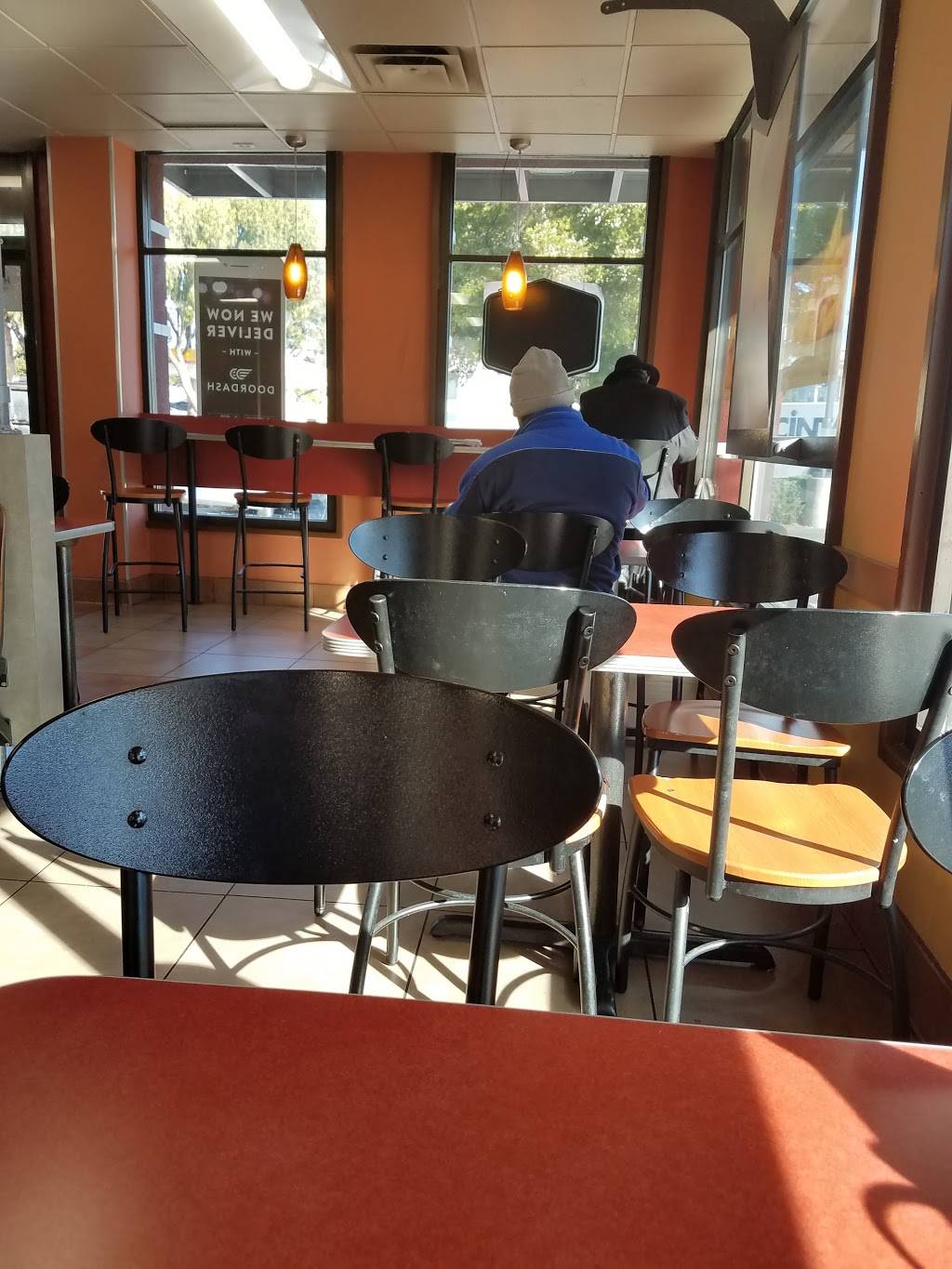 Jack in the Box | restaurant | 555 E 3rd Ave, San Mateo, CA 94401, USA | 6503475911 OR +1 650-347-5911