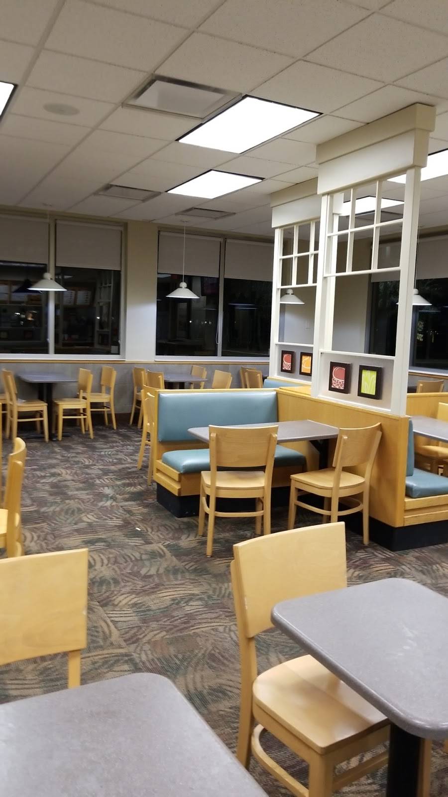 Wendys | restaurant | 2120 Lpga Blvd, Daytona Beach, FL 32117, USA | 3862369905 OR +1 386-236-9905