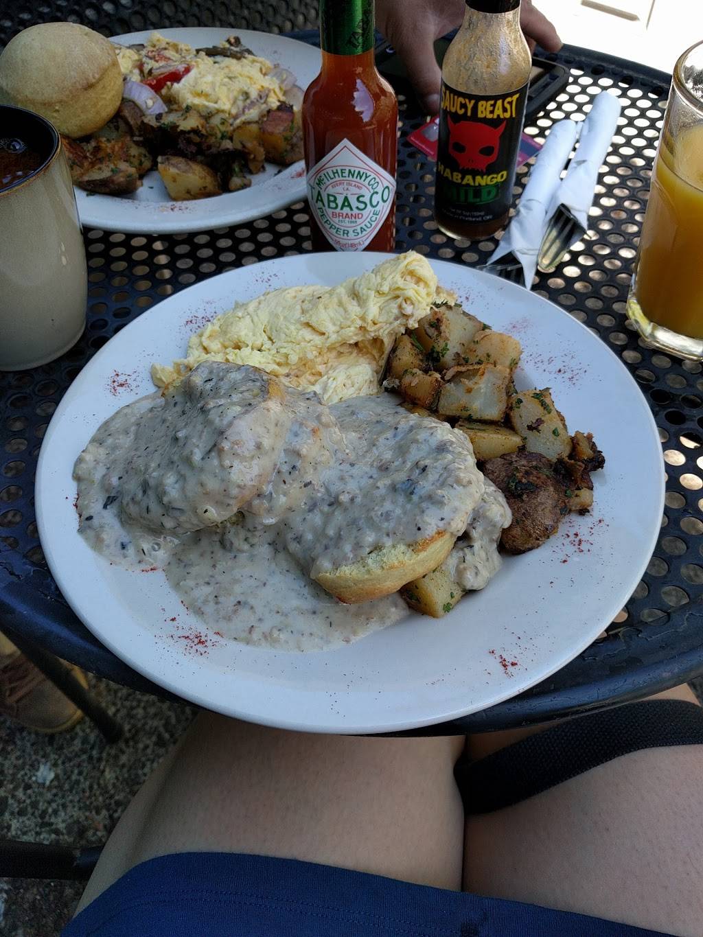 The New Deal Café | cafe | 5250 NE Halsey St, Portland, OR 97213, USA | 5035461833 OR +1 503-546-1833